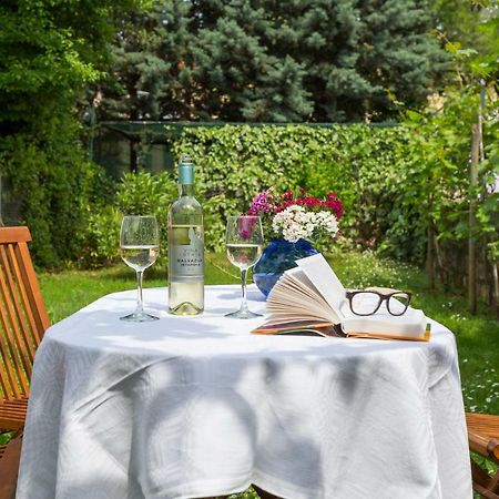 Casa Flora 3-Minutes' Walk From The Beach Novigrad Istria Eksteriør bilde
