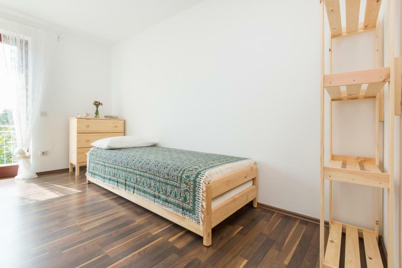 Casa Flora 3-Minutes' Walk From The Beach Novigrad Istria Eksteriør bilde