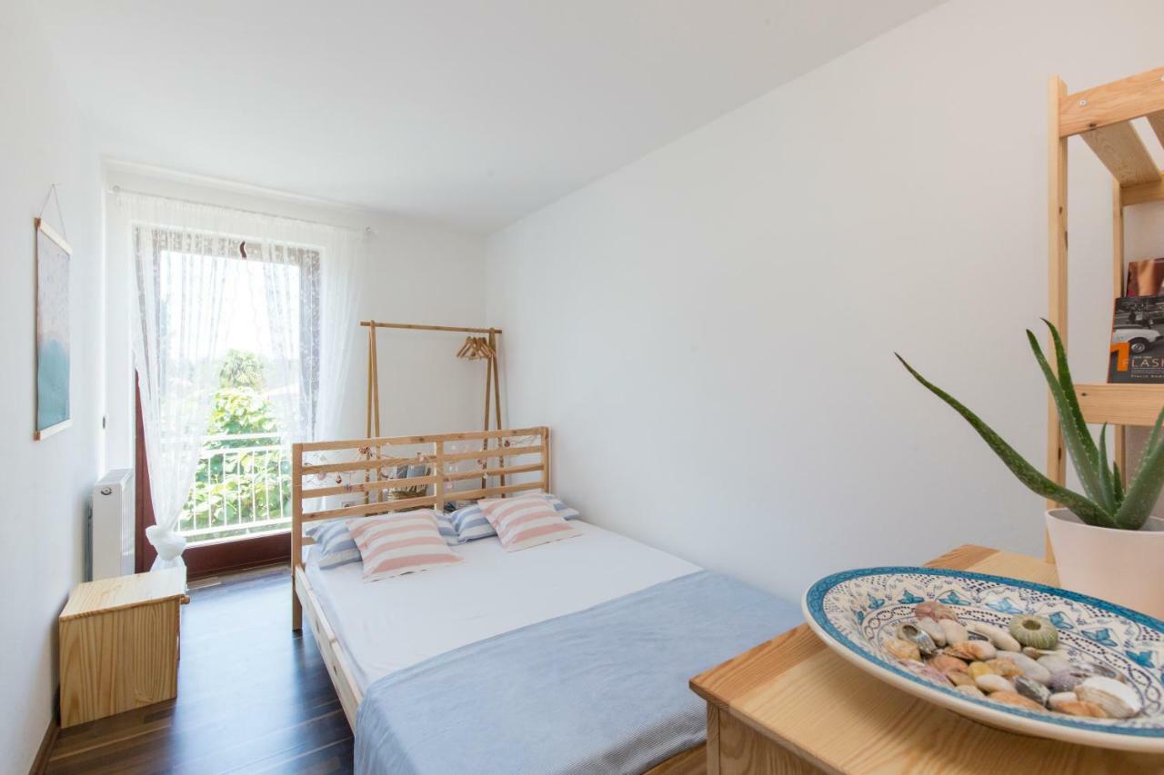 Casa Flora 3-Minutes' Walk From The Beach Novigrad Istria Eksteriør bilde