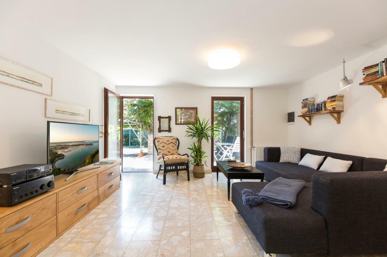 Casa Flora 3-Minutes' Walk From The Beach Novigrad Istria Eksteriør bilde